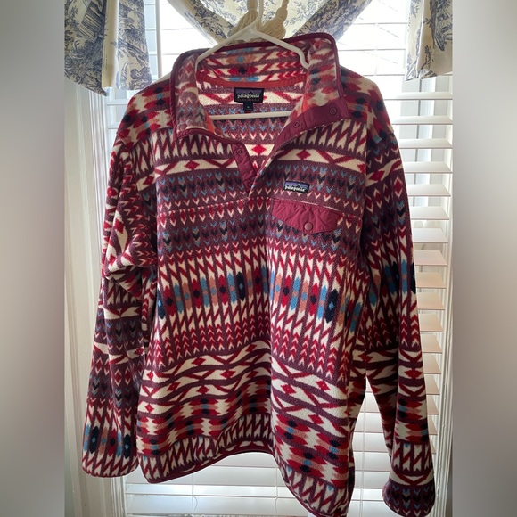 Patagonia Synchilla Pullover Sweater Kuta Klash Dark Red Currant Red Size XL - Picture 3 of 4